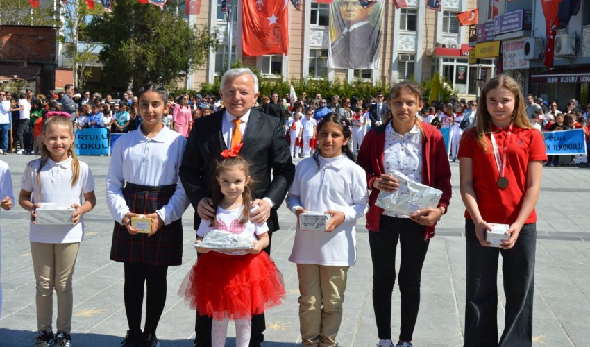 23 NİSAN ULUSAL EGEMENLİK VE ÇOCUK BAYRAMI KUTLU OLSUN